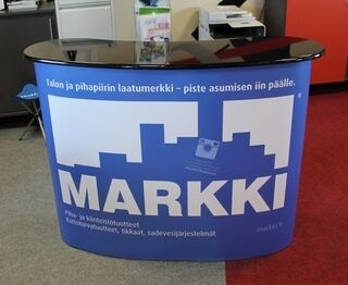 Konferenssipöytä Markki